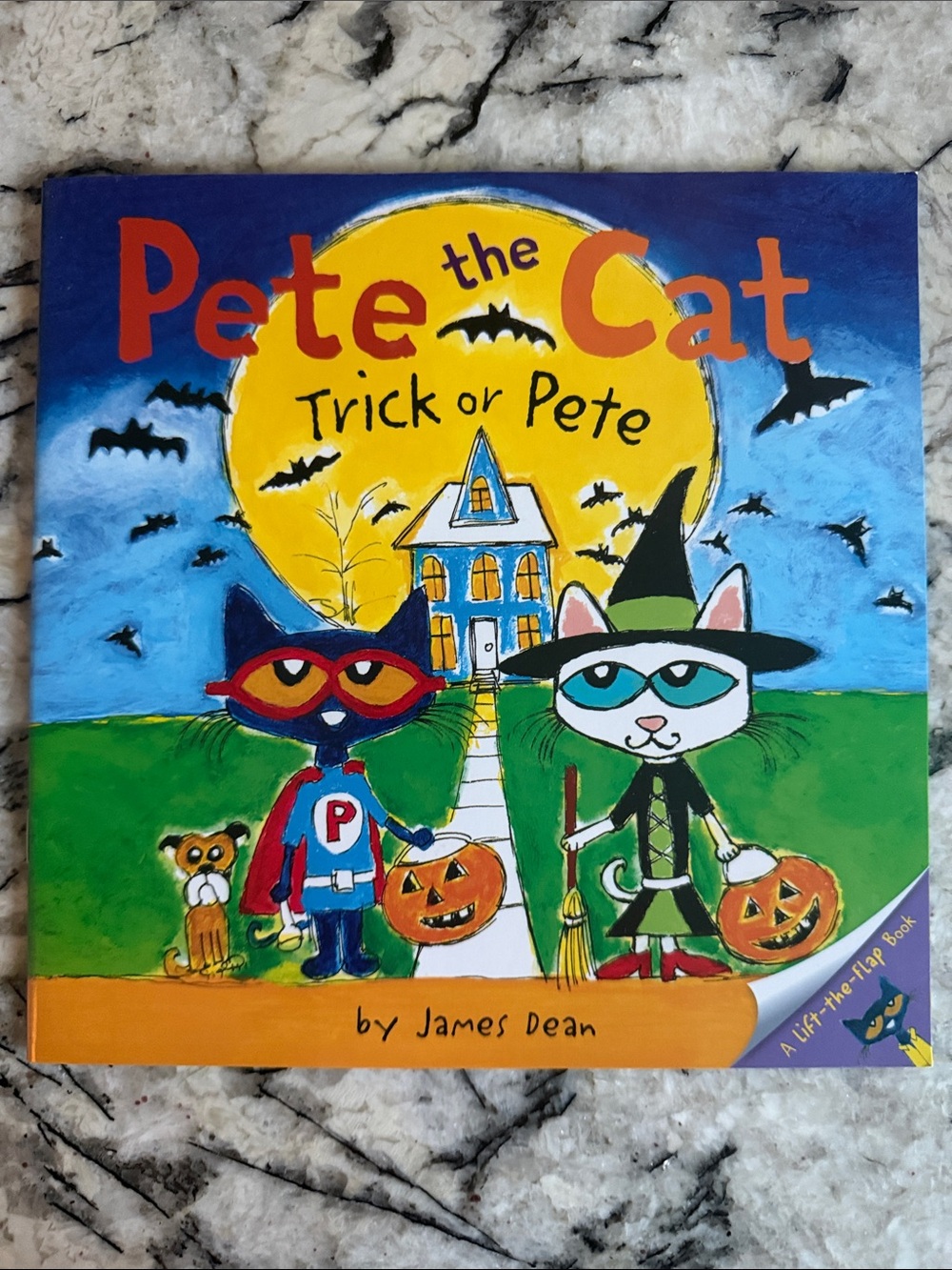 Pete the Cat Trick or Pete Halloween Learning Book - Blue & Yellow